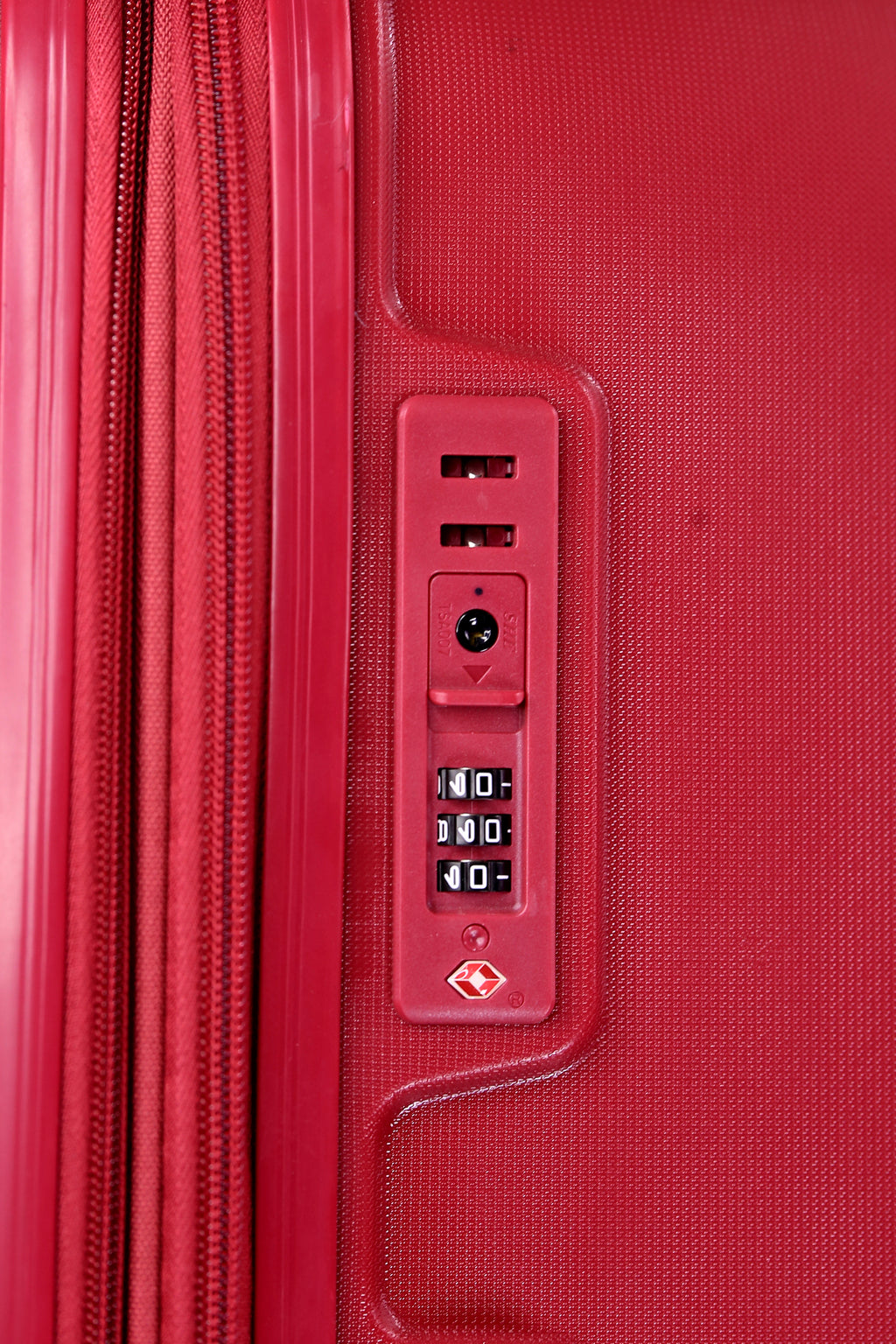 Delsey Paris Chatelet-Style Hardside Spinner